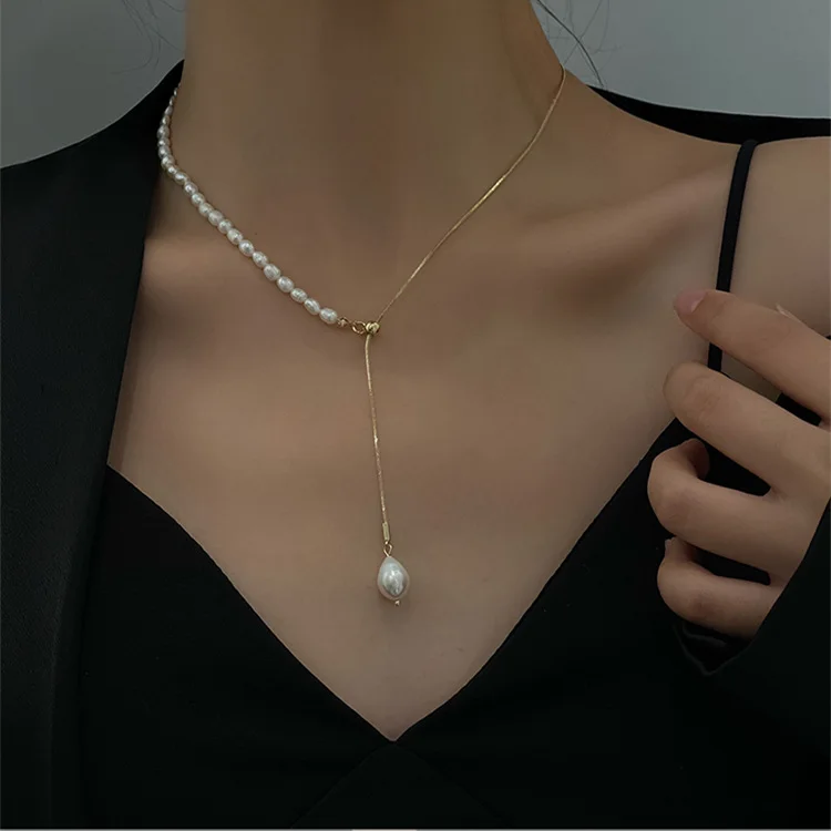 

French Elegant 18K Gold Plated Snake Bone Chain Choker Necklace Geometric Elastic Natural Fresh Water Pearl Vintage Necklace