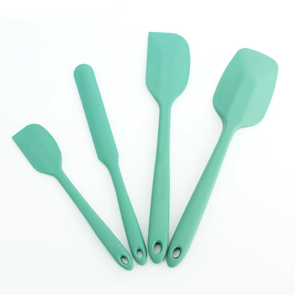 
Microwave Silicone Bakeware Set of Muffin Mould, Spatula, Mixing and Pastry Brush 