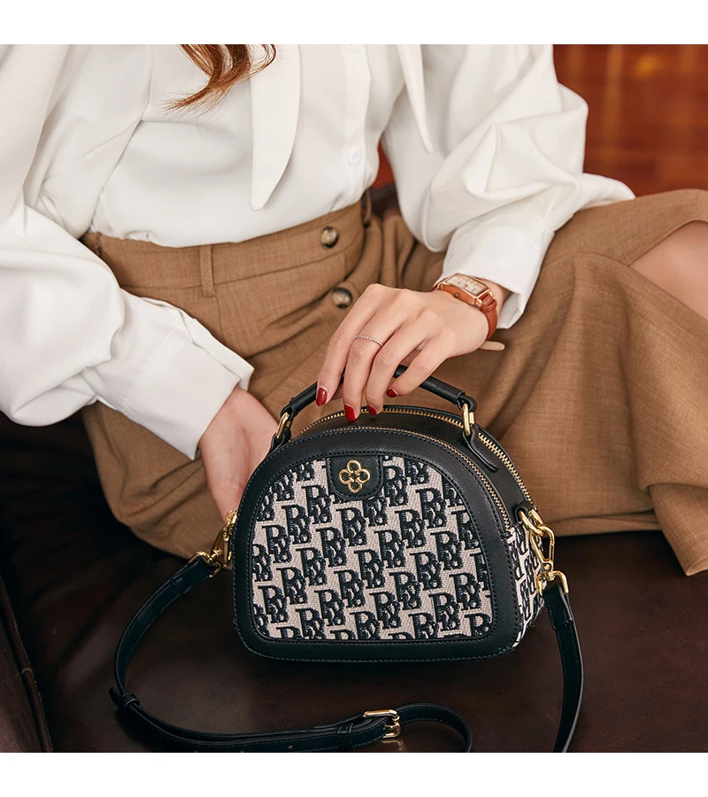 

Summer small handbag 2021 new trend fashion INS Embroidered single shoulder crossbody bag female laides hand bags