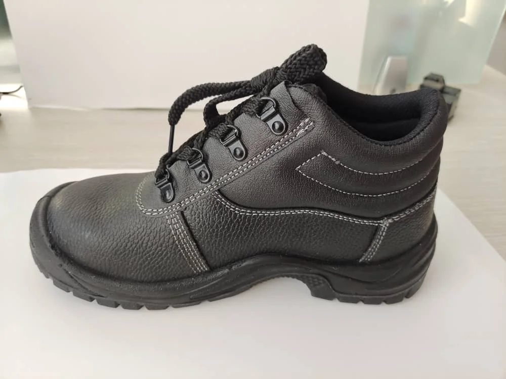 China Kpeaf Comfortable Black Industrial Safety Shoes Wholesale/steel