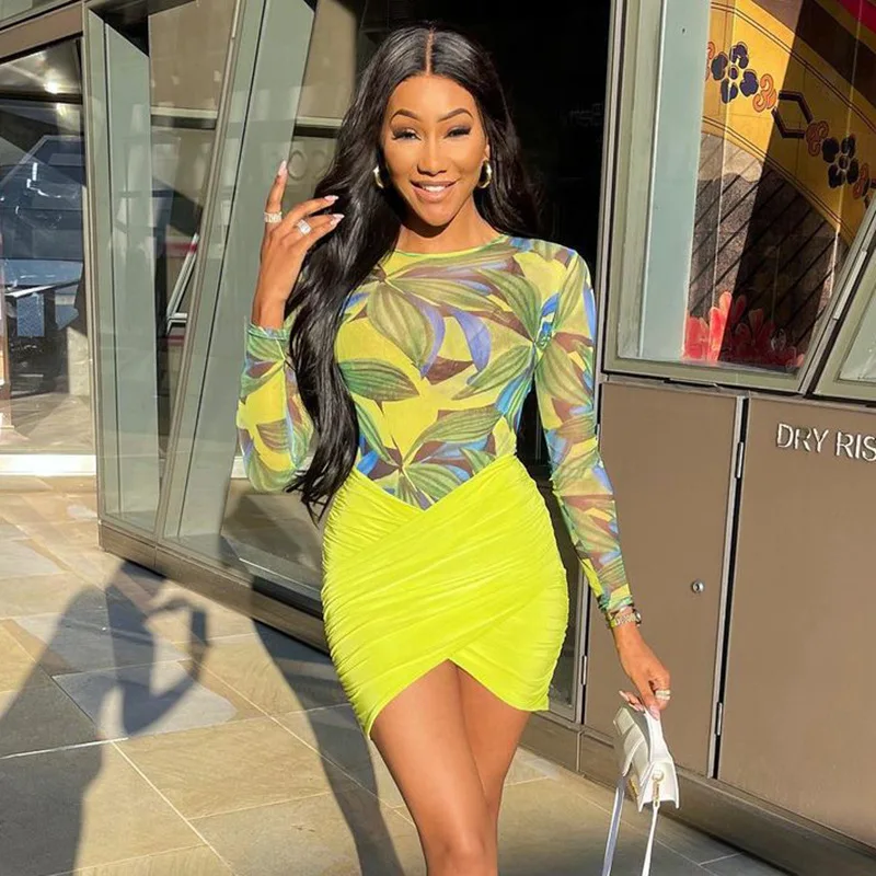 

New Product Printed Round Neck Long Sleeve Skirt Round Hips Short Skirt Set