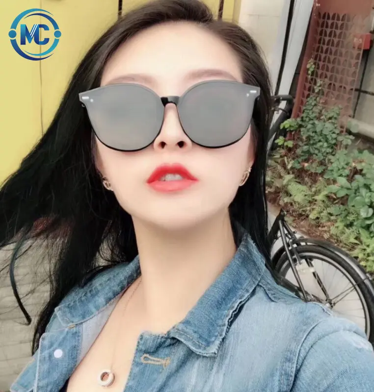 

2021 New Sunglasses Internet Celebrity Same UV Protection Fashion Trendy Sunglasses Large Frame for Men and Women Reflective, Colors