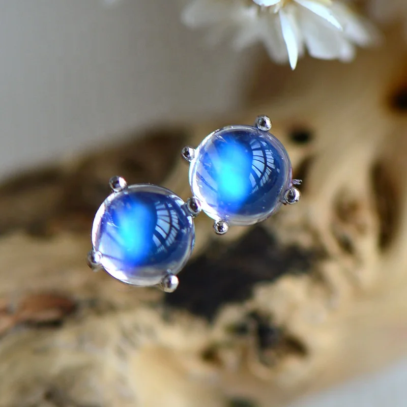 

New Boho Female Big Round Earrings Cute 6/8/10mm Moonstone Earrings Vintage Wedding Stud Earrings For Women New Year Gifts