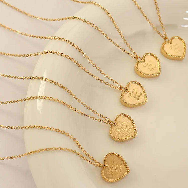 

18k Gold Romantic Stainless Steel Heart Necklace Letter Pattern Love Heart Pendant Necklace collier acier inoxydable bijoux