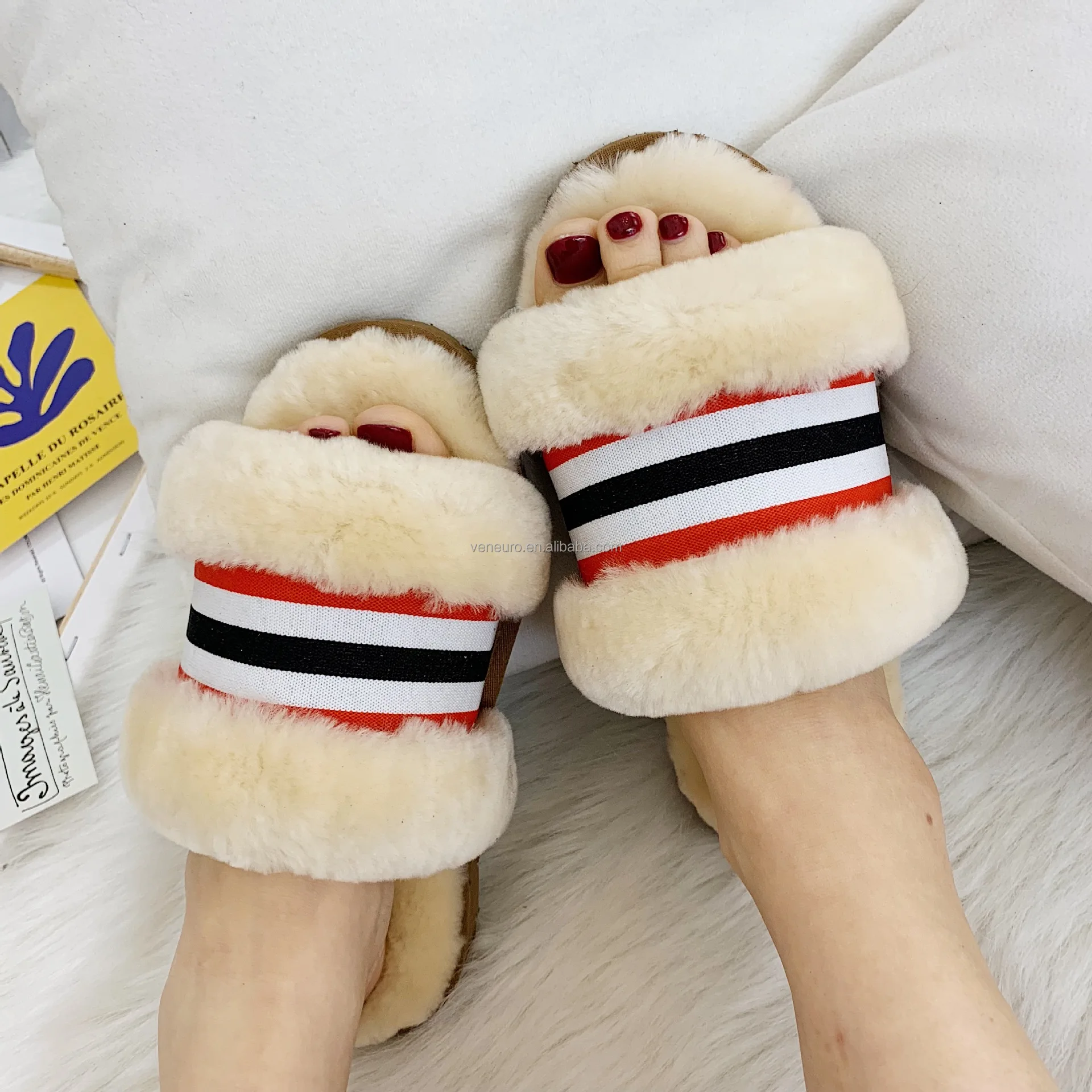

Wholesale Women Warm Sandals furry Open Toe home fur slippers Sheep wool Fur Slides, Customized color