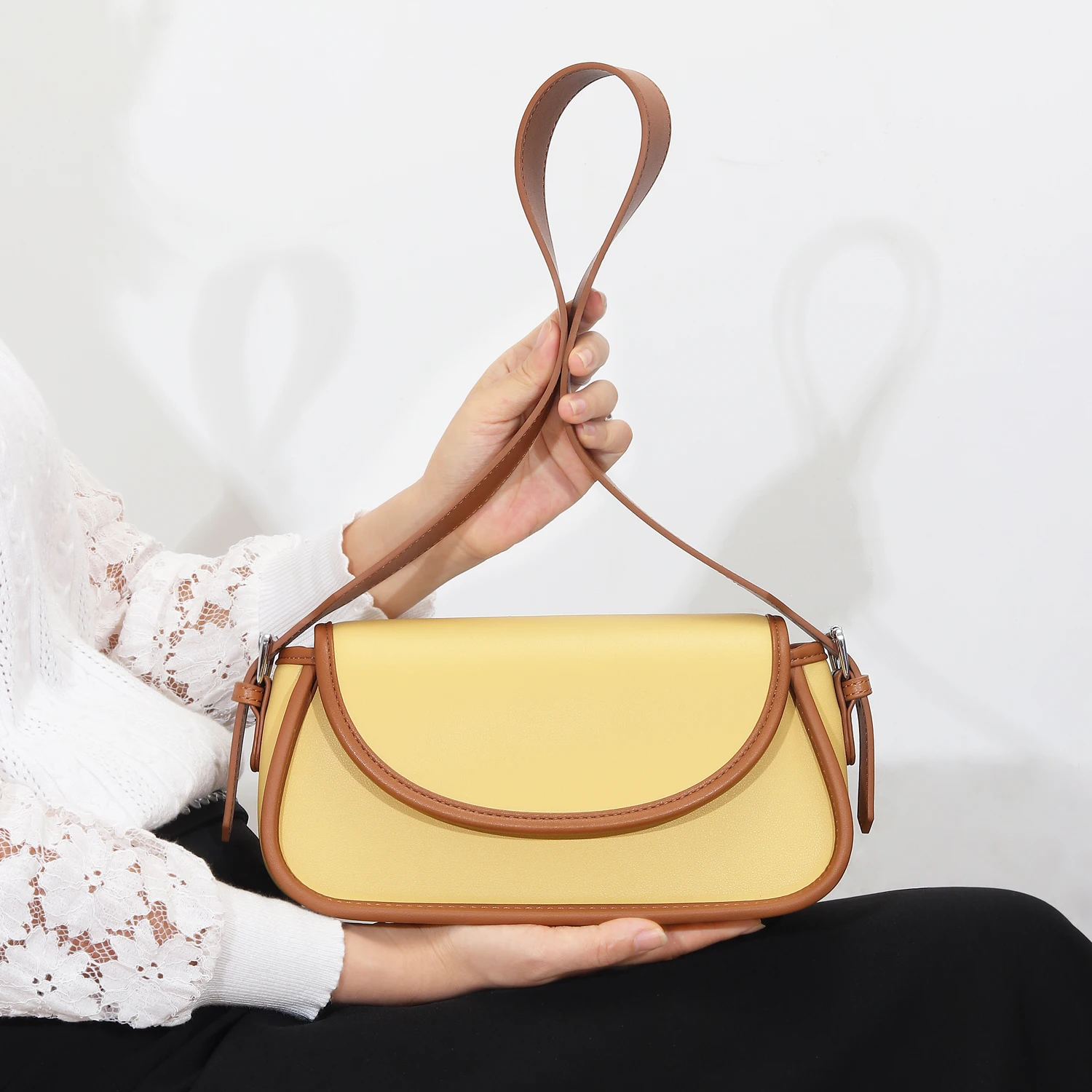 

Ladies diagonal bag fashion contrast color ladies underarm handbag leather girls crossbody bag, The same colors as the photos