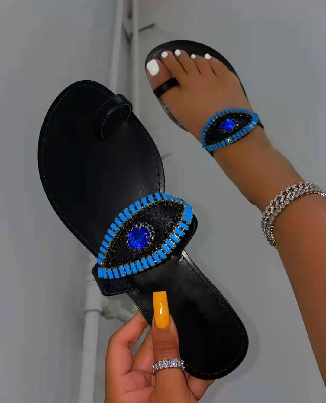 

Cheaper Price Popular Flat Rhinestone Slides Ladies Diamond Flip-flops Sandals Trendy Crystal Evil Eye Black Thong Slipper, Black/white/orange /grey/green/blue