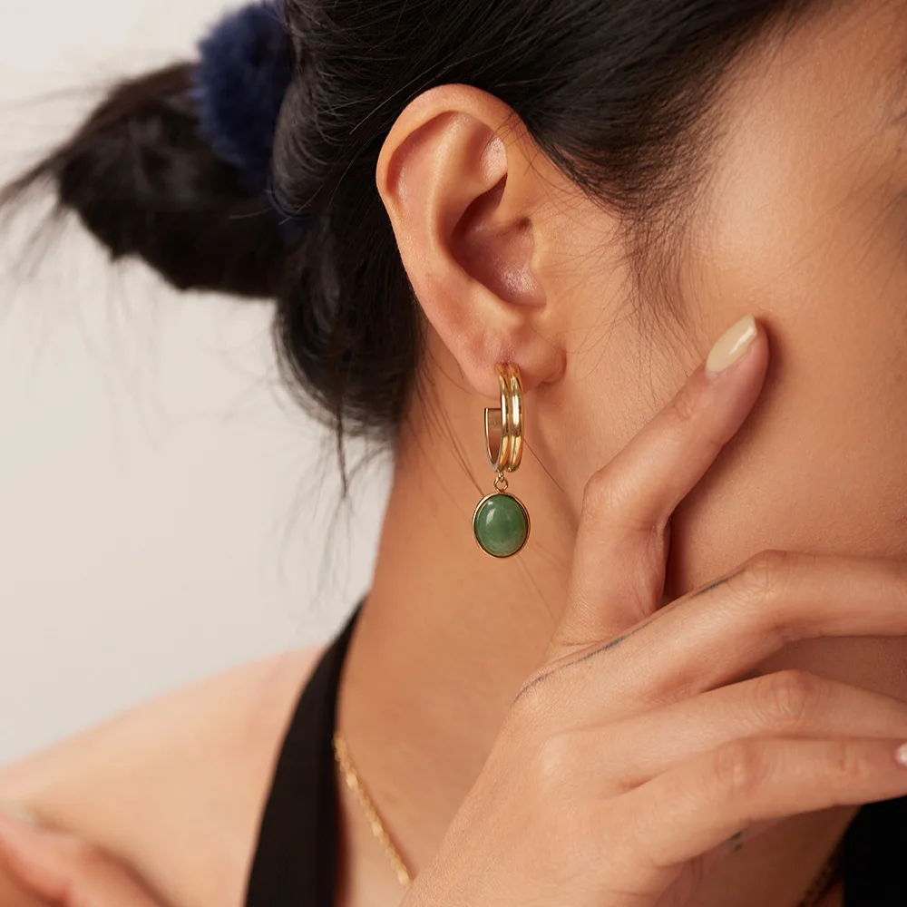 

New Fashion Green Agate C-shaped Pendant Retro Gold Women's Ornament luxury earring
