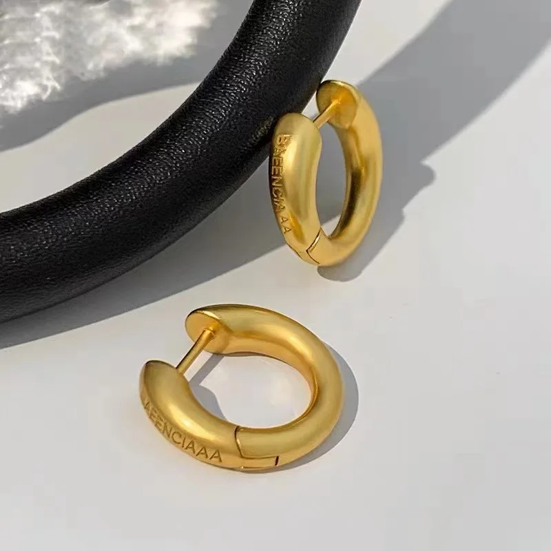 

metal earrings for women simple hoops ear clip circle earrings classic style high-grade light luxury ear studs, Picture color