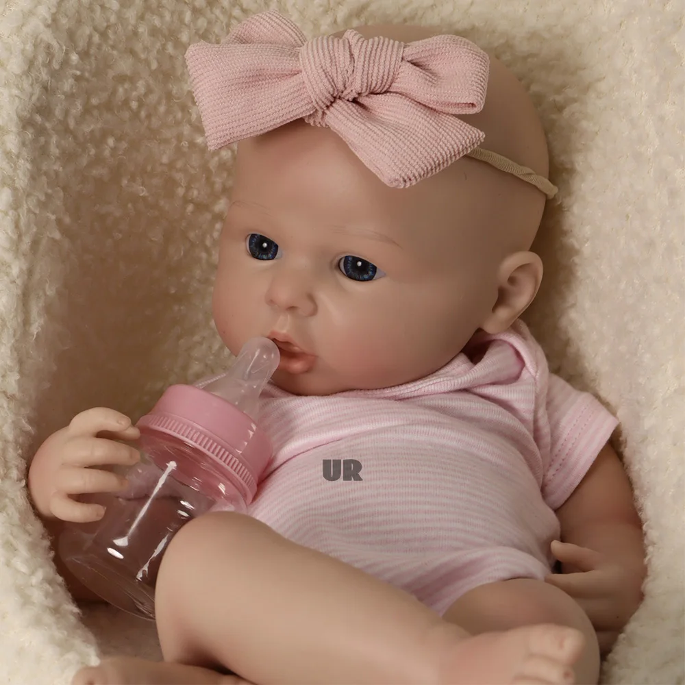 45Cm Newborn Girl Props Infant Realism Fake Newborn Preemy Soft Lifelike Dolls Realistic Silicone Reborn Baby Collectibles