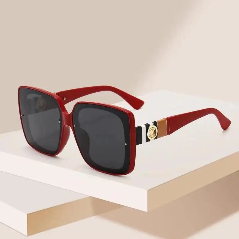 

MJ-0326 The New Woman Fashionable Europe And The United States Vantrend Personality Style Polarized Big Frame Latest Sunglasses