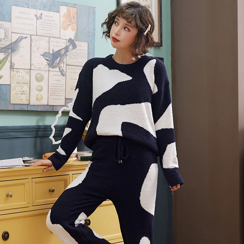 Super soft women pyjamas sets thick winter nightwear for women knit Color thread woven