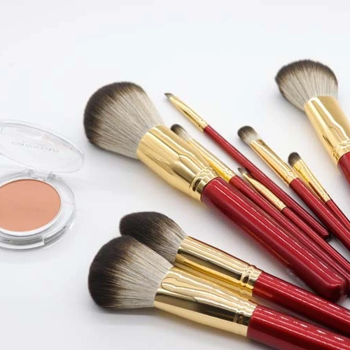 

2021 convenient fashion and hand gentle similar to snow fox fur professional makeup brush set, Red