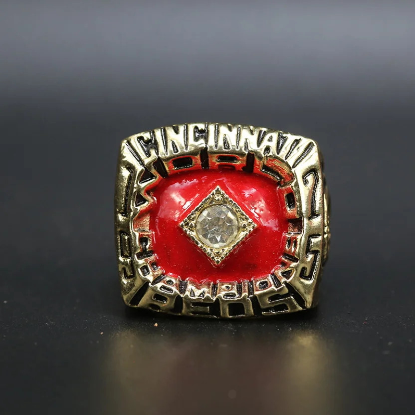 

The MLB 1975 Cincinnati Reds Major League Baseball champion ring