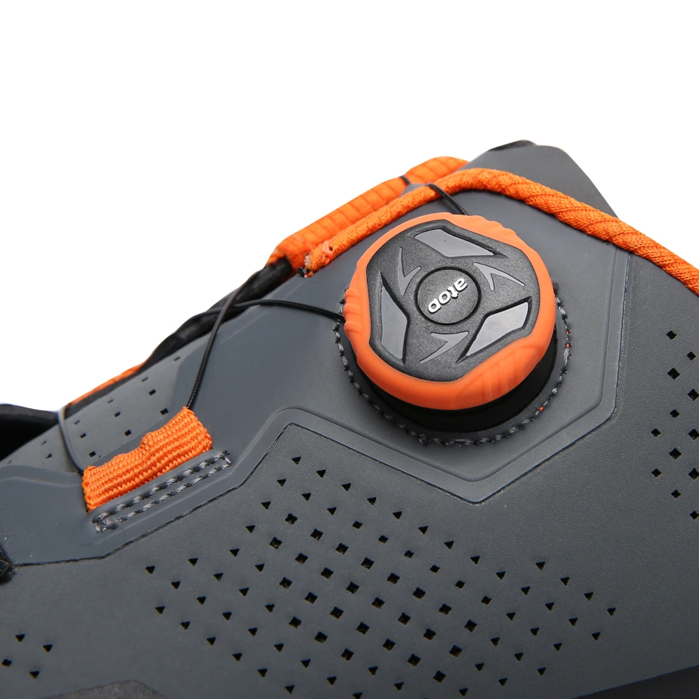 
Santic OEM carbon fiber mountain bike shoes SPD bicycle men MTB shoes cycling shoes 