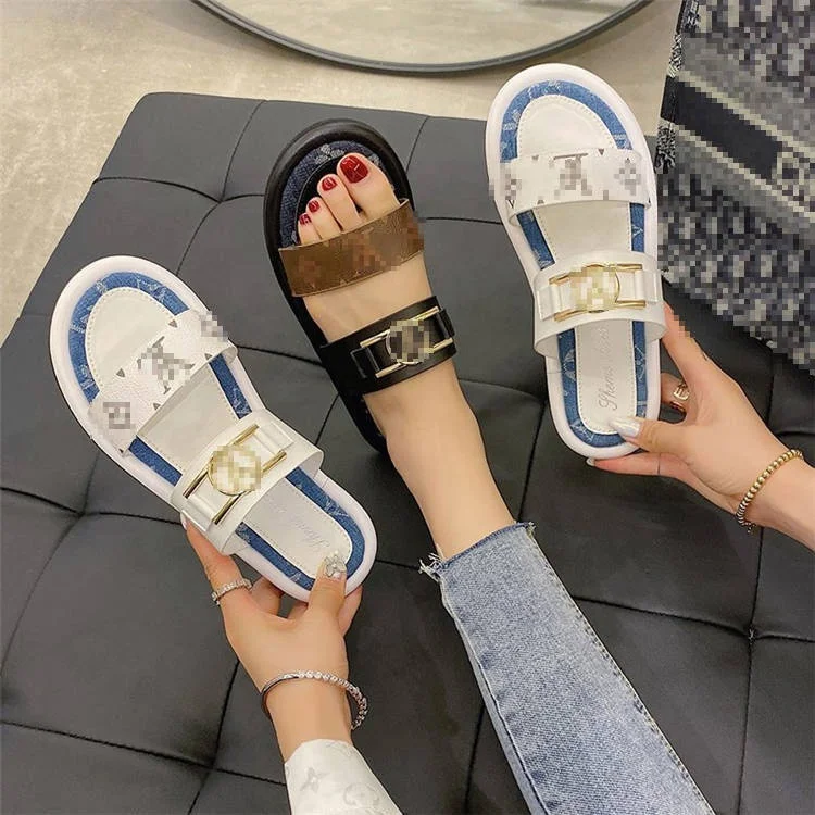 

2021 Latest Style Brand Women Slippers Comfortable Flat Slides Sandals Women Slippers, Picture