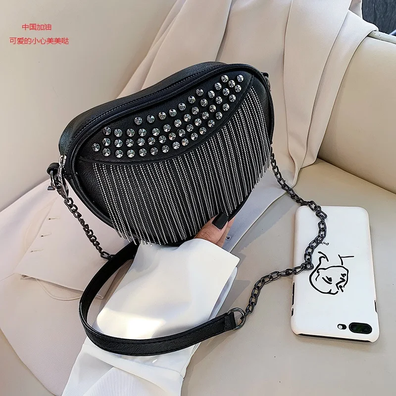 

2021 New arrivals Young Lady Messenger Rivets Handbags Popular Love Purses Ladies Hand bags For Women