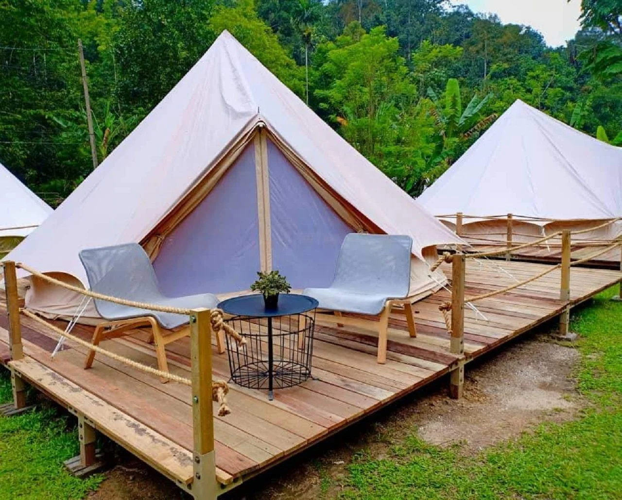 

New Design Waterproof Oxford Fabric Glamping Outdoor Bell Tents for Resorts