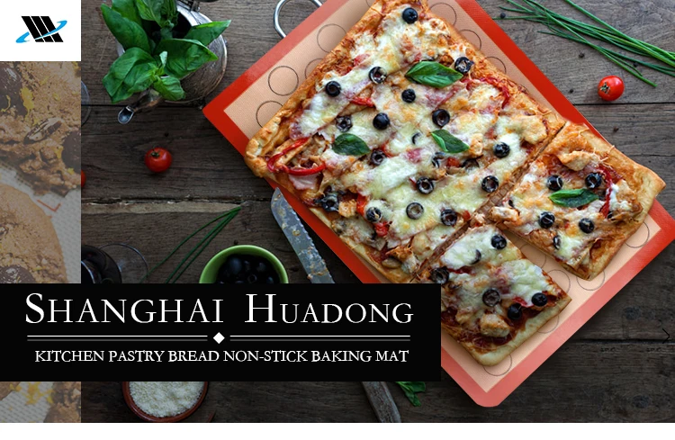 Directly Sale High Quality 0.7*300*400mm Macaroon Non Stick Oven Use Bakeware Silicone Baking Mat