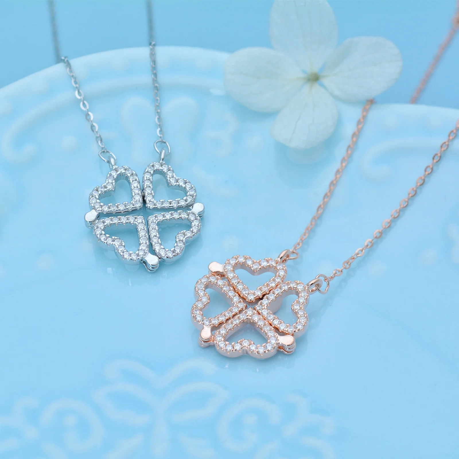 

Multi-wear High Quality Heart-Shaped Clavicle Chain Openable Hearts Four Leaf Clover Necklace, Silver/rose gold