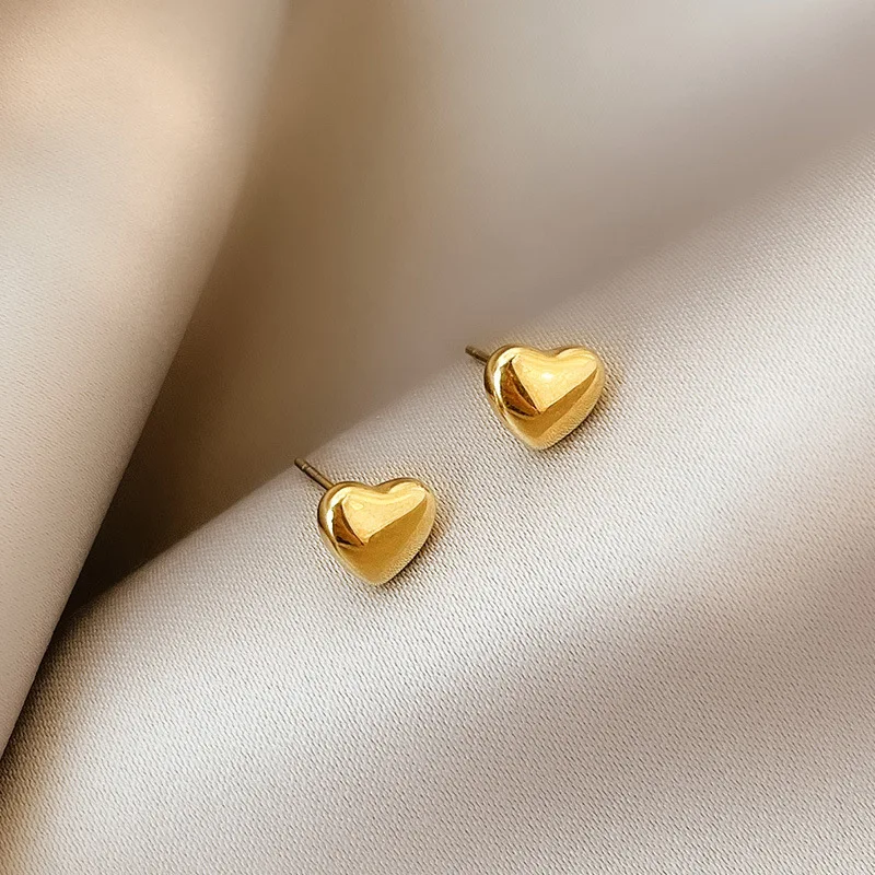 

HOVANCI Small Peach Heart Shaped Earrings Stainless Steel Gold Plated Smooth Love Titanium Steel Stud Earrings