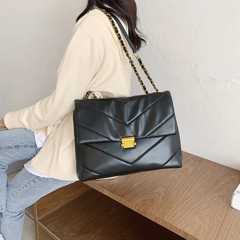 

C230 Autumn and Winter large capacity bag female 2020 new chain bag versatile crossbody bag