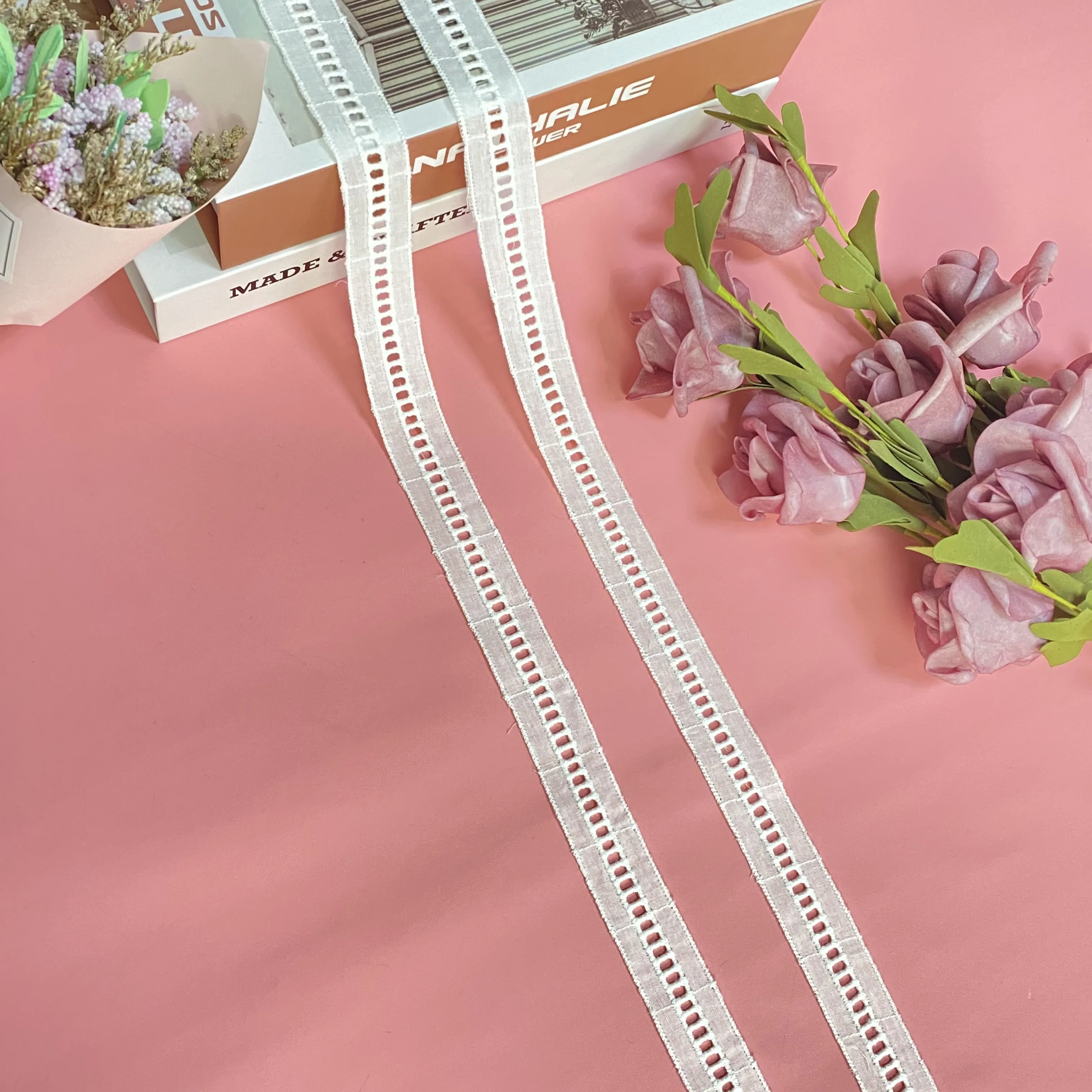 

New LT-001 manufacturers supply dress decoration accessories white cotton perforated hollow embroidery lace