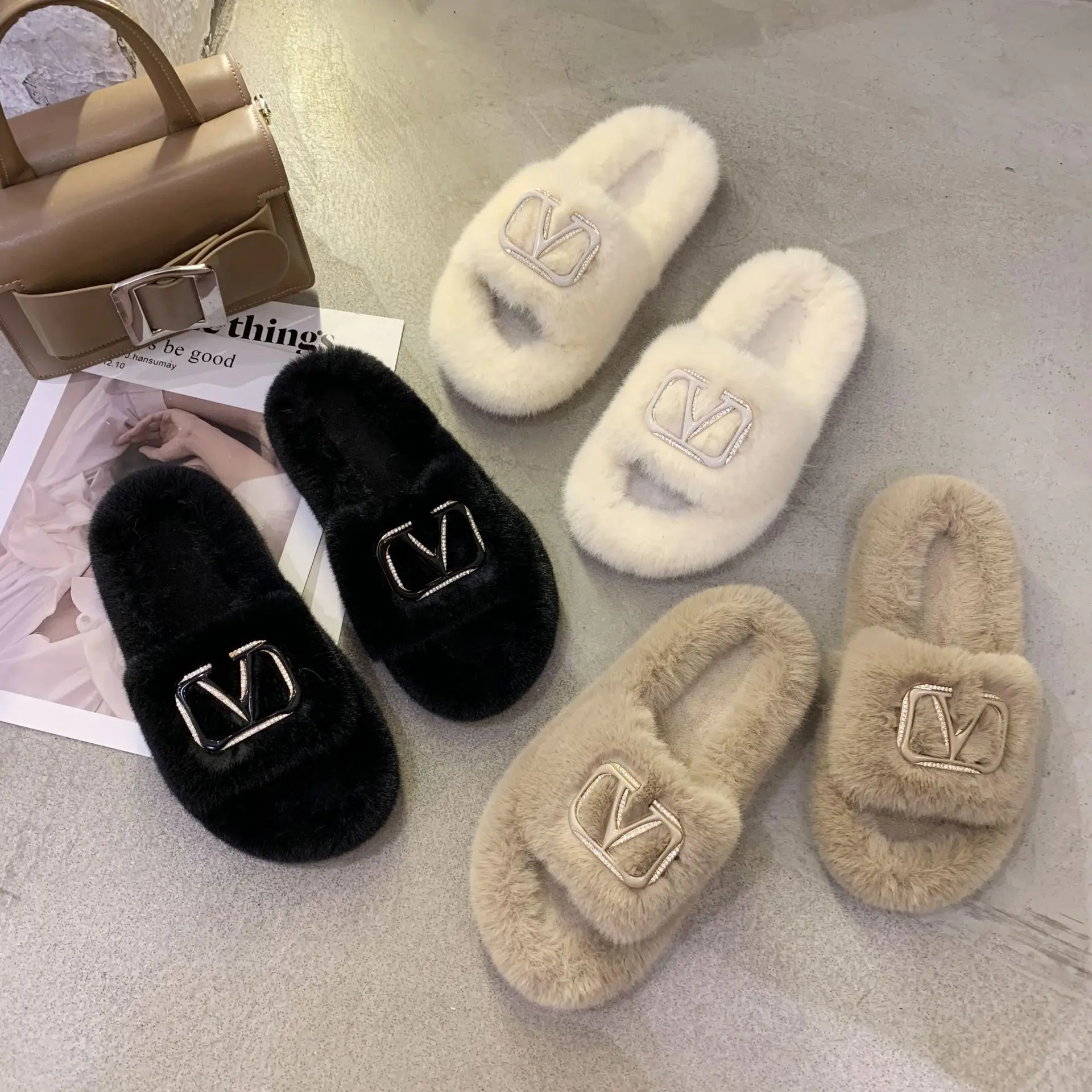 

2021 Designer Winter Warm Plush Indoor Open Toe Slippers Women Faux Fur Slides Fur House Slippers, Customer's request