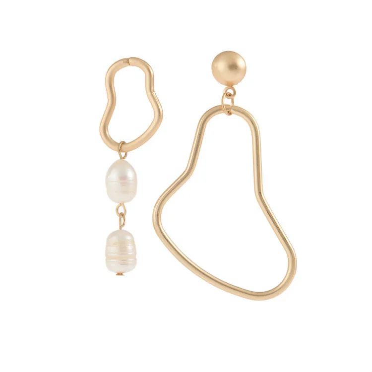 

European Exaggerated Gold Matel Irregular Pearl Asymmetric Earrings Asymmetric Shape Baroque Pearl Earrings