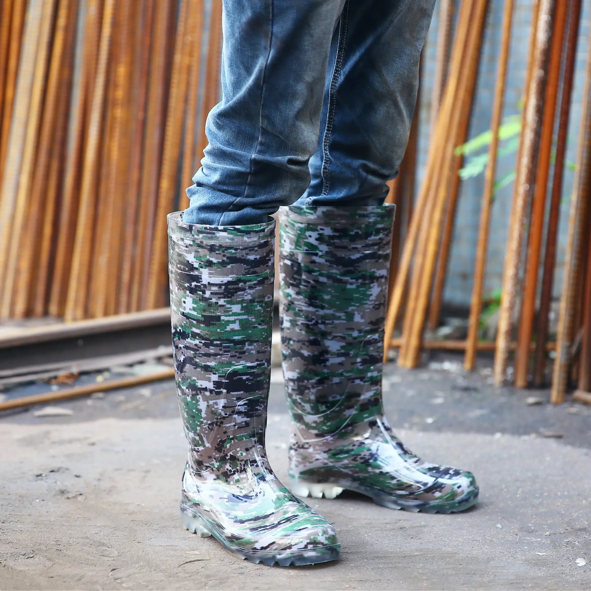 

Camouflage safety shoes rain boots men non-slip waterproof high rainboots worker high rainwear cheap PVC gumboots