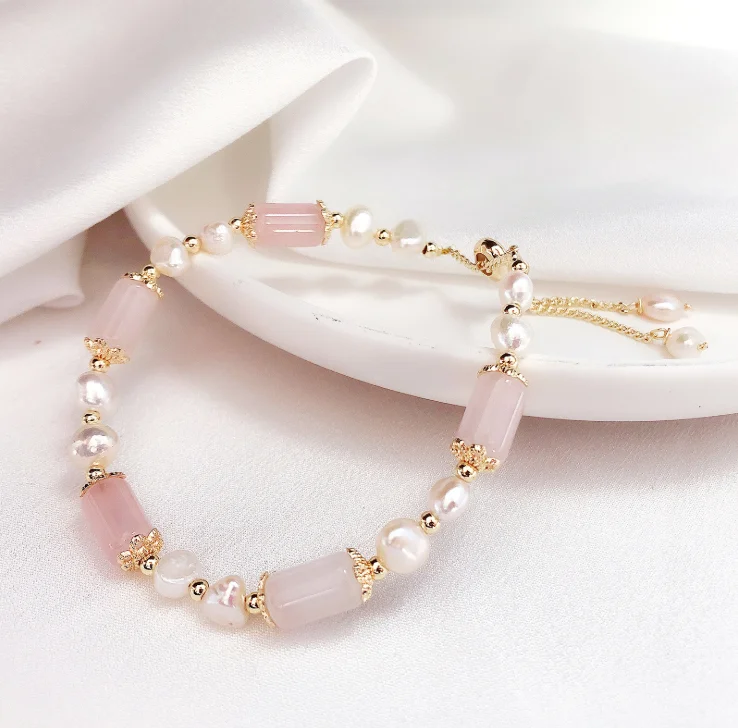 

2021 New Designer High Quality Japanese Sweet Lovely Pink Crystal Fresh Water Pearl Drawstring Adjustable Bracelet For Women, Colouful