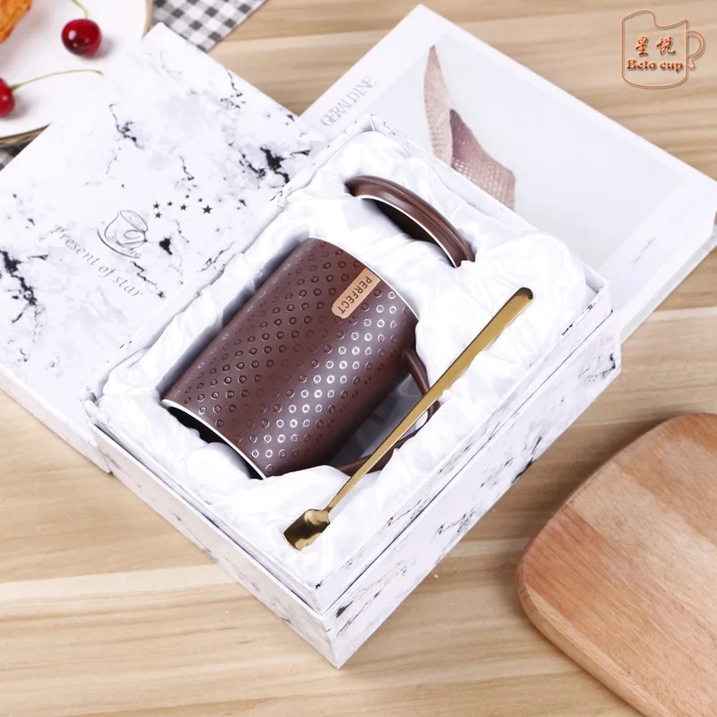 

European-style embossed line mug simple letter coffee business ceramic cup gift box packaging customization