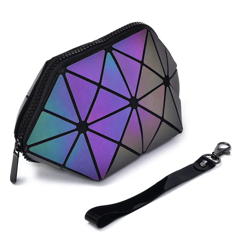 

New Large-Capacity Women Hand-Held Bag Outdoor Travel Portable Geometric Lozenge Wash Toiletry Bag