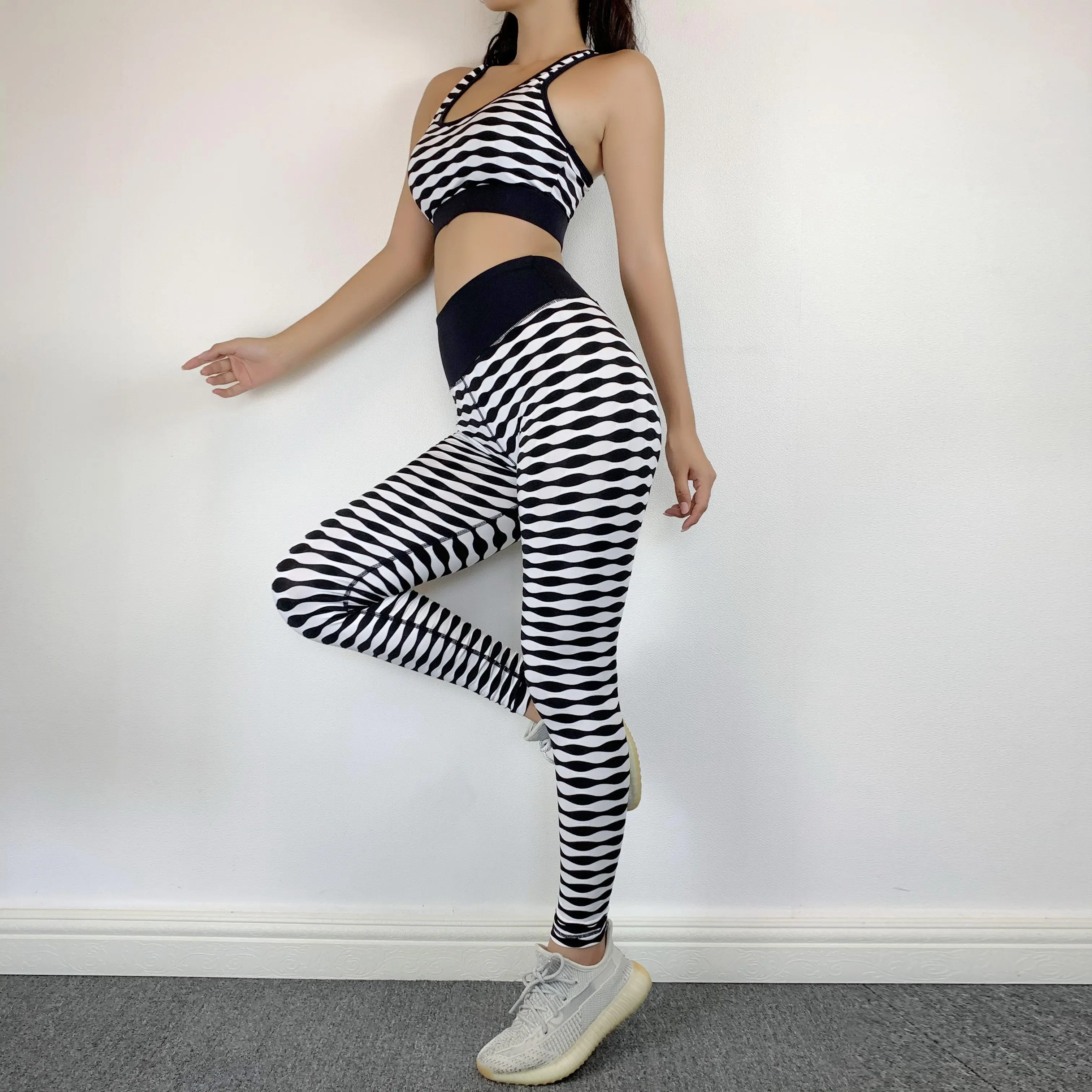 

Stylish Black White Striped Printed Sports Yoga 2 Pcs Set Casual Woman Jacquard Quick Drying Fitness Clothing, As picture