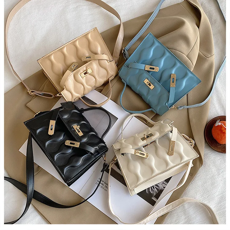 

2021 New Fashion Korean Embossed Shoulder Bags Designer Style Textured Handbags Lock Clutch Chain Small Square Bag, White,black,blue,khaki