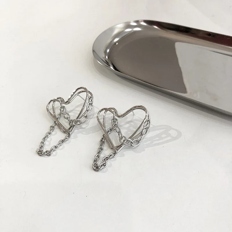 

fashion trendy dangling chain heart luxury earings with chain