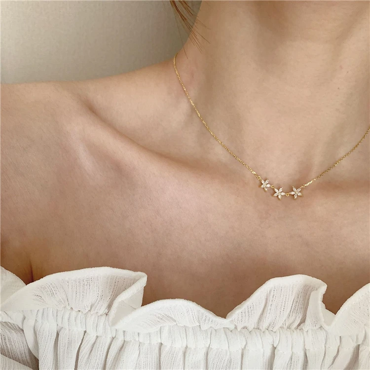 

Three zircon flower Gold plated Silver Choker Necklace for women gifts Customized