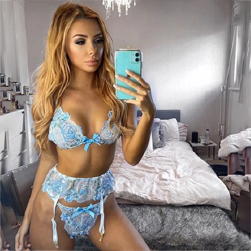 

Three-piece High-quality Ladies Winter Lace Embroidery Elegant Flower Blossom Butterfly Sexy Sleepwear Lingerie Set For Women, Colorful