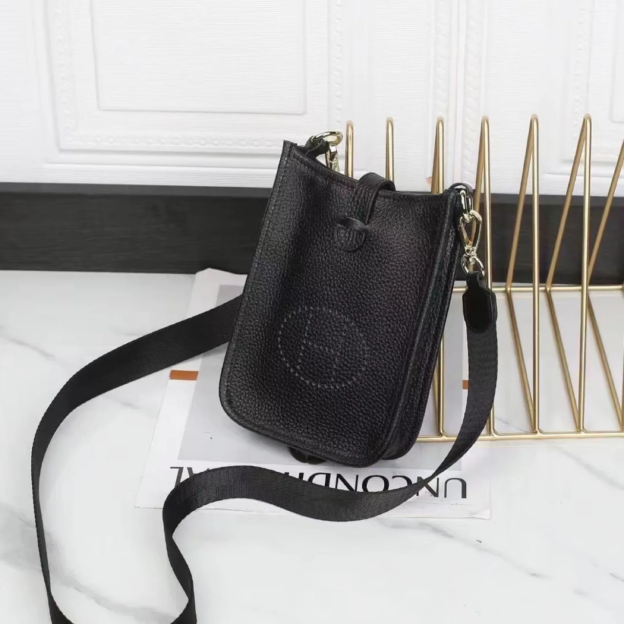 

Mobile phone bag female messenger leather 2021 new summer Soft Leather Mini women's bag vertical small bag for mobile phone, Customizable