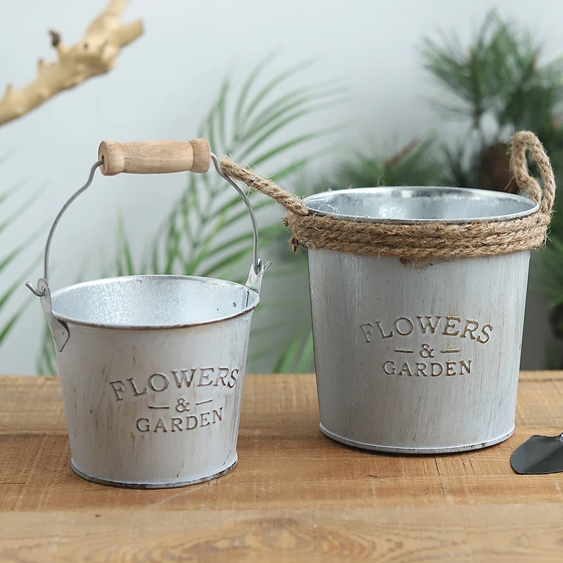 

Factory wholesale American country retro old iron flower bucket flower creative home decoration gardening accessories flower pot, Pictures show