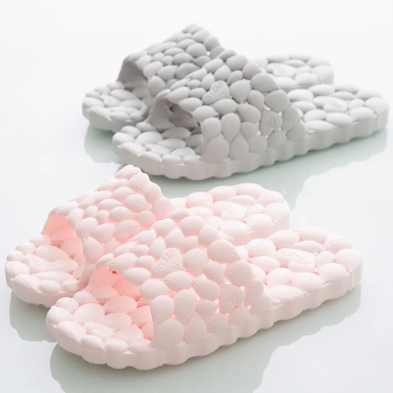 

Hot selling New summer hollow bathroom slippers Bath anti-skid men and women slip fashion home sandals, As the picture show