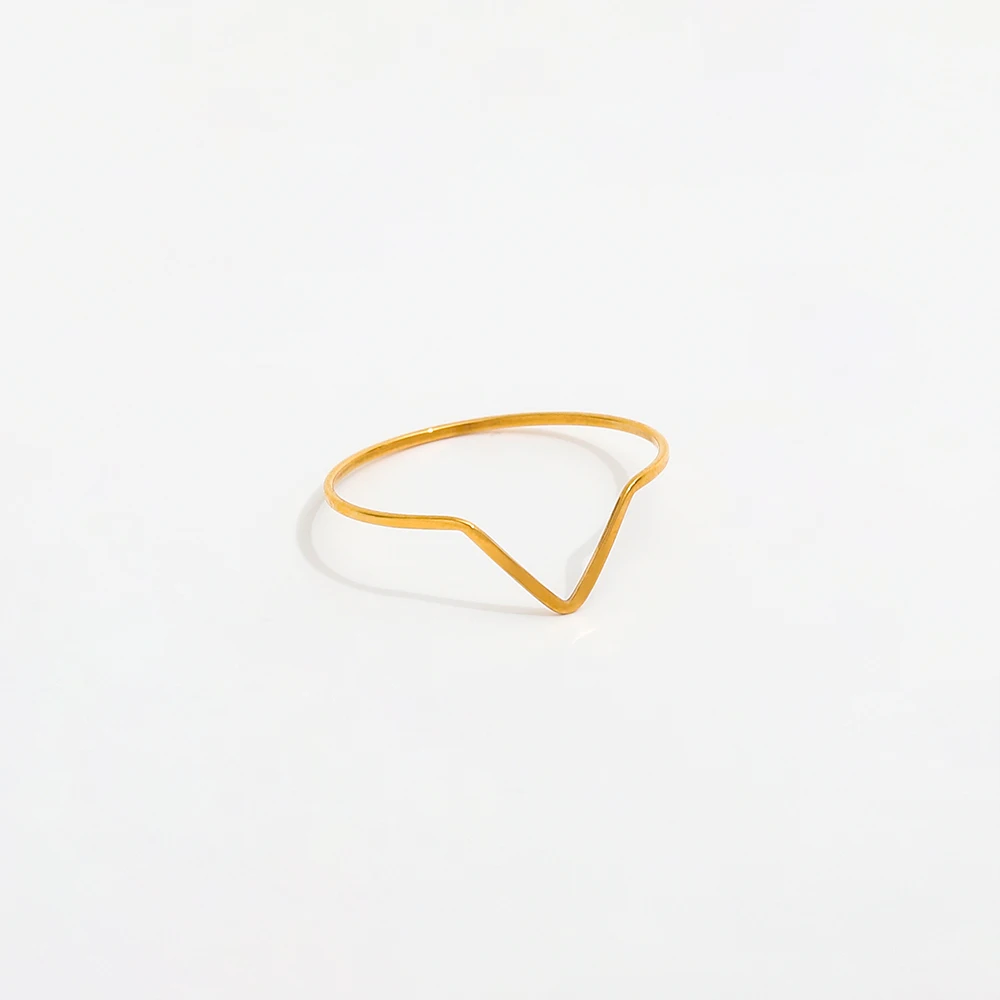 High End 18K Plain Gold Individuality Dainty Arrow Rings Stainless Steel Trendy Simple Gold Plated Jewelry