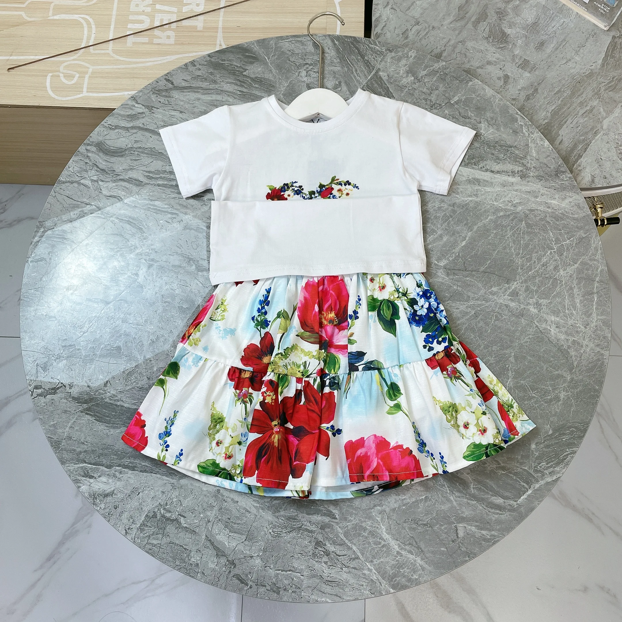 

Min Order 1 PCS High end Girl Beautiful Flowers Dress 2022 Summer New Fashion Rose Floral Printed Dress For Girls 2 PCS Sets