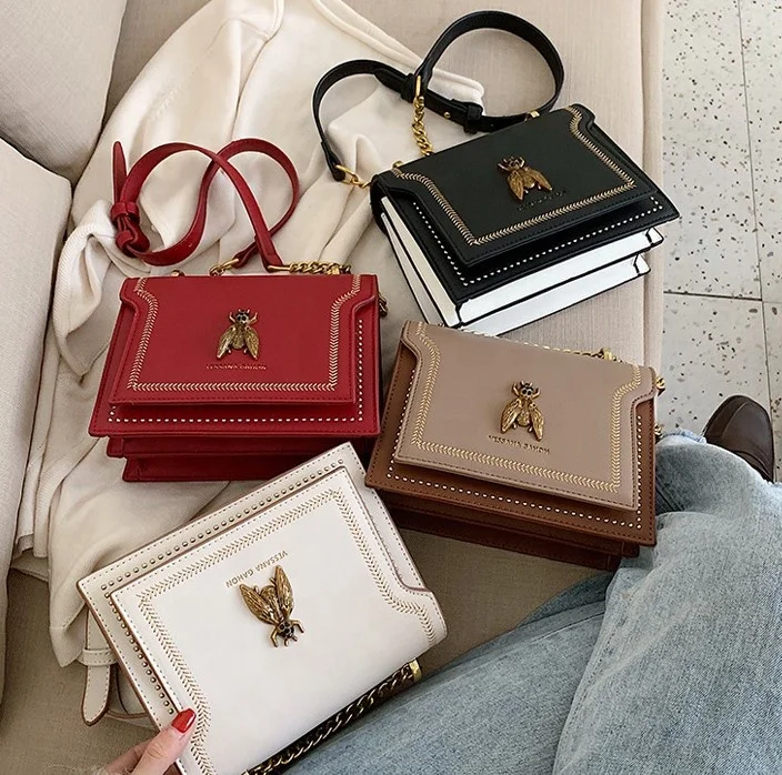 

Small bee silk embroidery solid color PU leather shoulder messenger buckle ladies bag with stitching, White,red,black,brwon