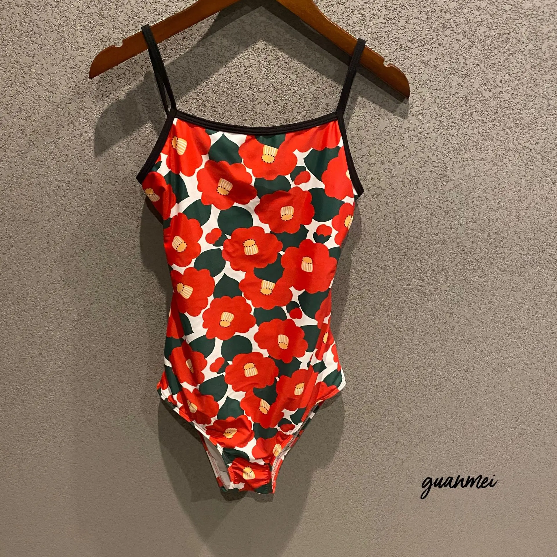 

YZ-0722 Girls Retro Backless Sexy Bikini Hot Springs Flower Bikini Sexy One Piece Swimsuit