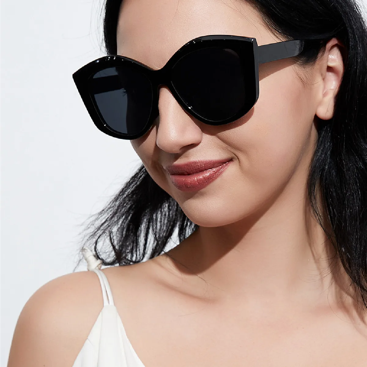 

Lbashades Trending Eyewear Designer Round Big Sunglasses Women Black Pc Frames Uv400 Shades Shades Sunglasses Men