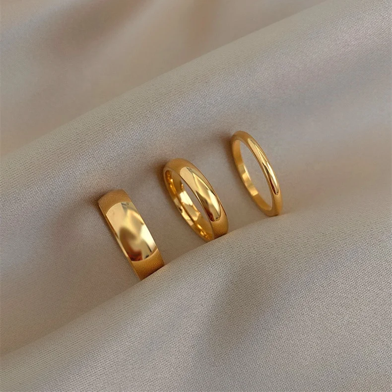 Fashion Simple Glossy Titanium Steel Ring 18K Gold Plated Waterproof Stainless Steel Ring Women