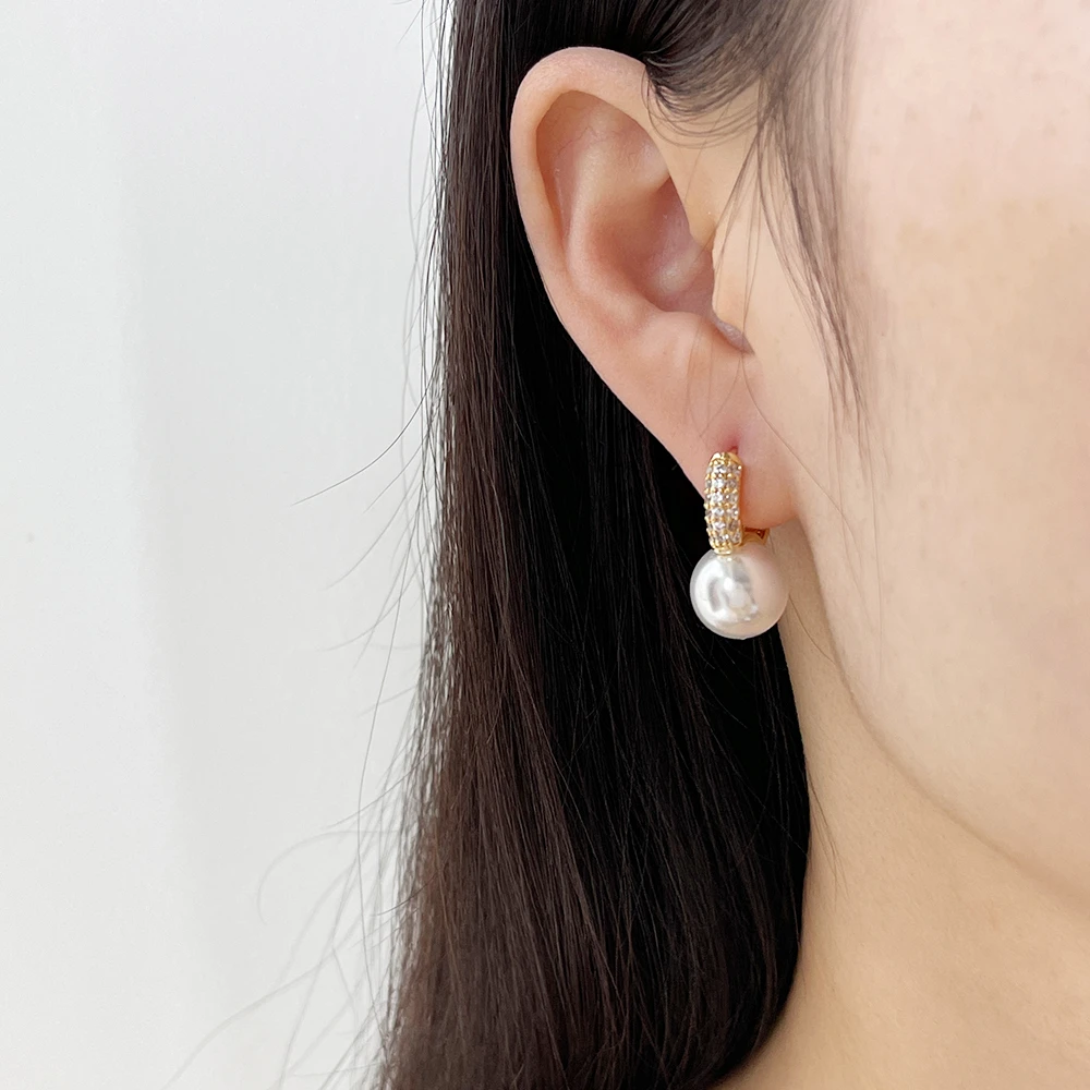 

E0219 Korean Temperament Micro Inlaid Zircon Imitation Pearl Hoop Earring Lady Delicate Geometric Earrings Brand Inspired Jewels