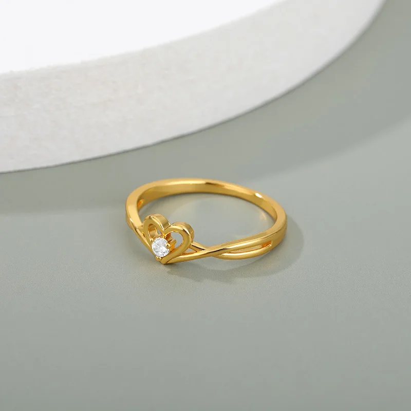 

2021 New Heart Shaped Ring Gold Plated Heart Ring Diamond Stainless Steel Heart Diamond Ring