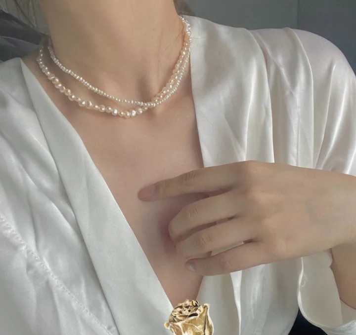 

Fashion Women Freshwater Irregular Pearl Necklace Female Light Luxury Jewelry Niche Design Simple Pearl Clavicle Chain Necklace